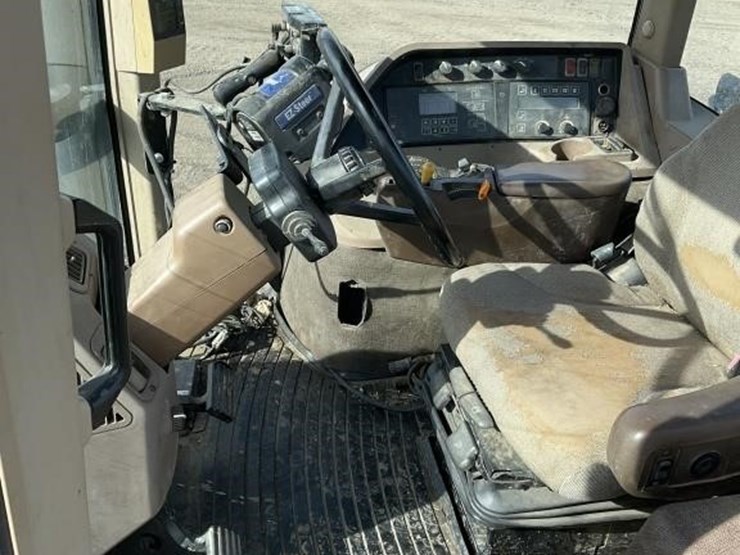 john-deere-8410t-image-24