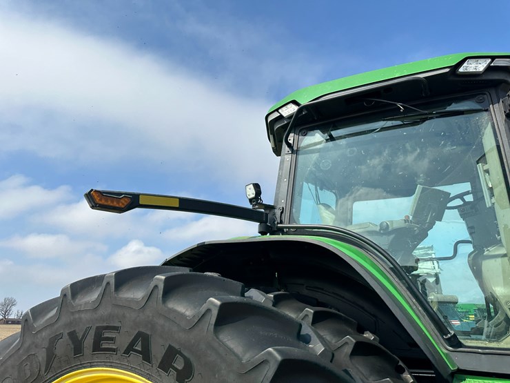 2022-john-deere-8r-280-image-46