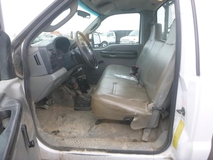 2005-ford-f350-image-9