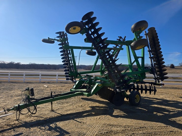 john-deere-637-image-1