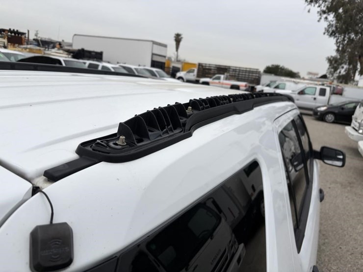 2016-ford-explorer-image-6