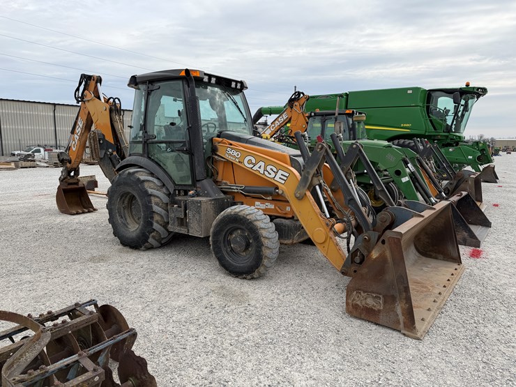 2022-case-580sn-image-28