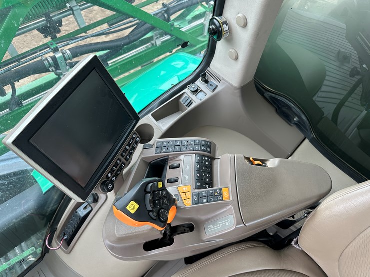 2021-john-deere-r4038-image-95