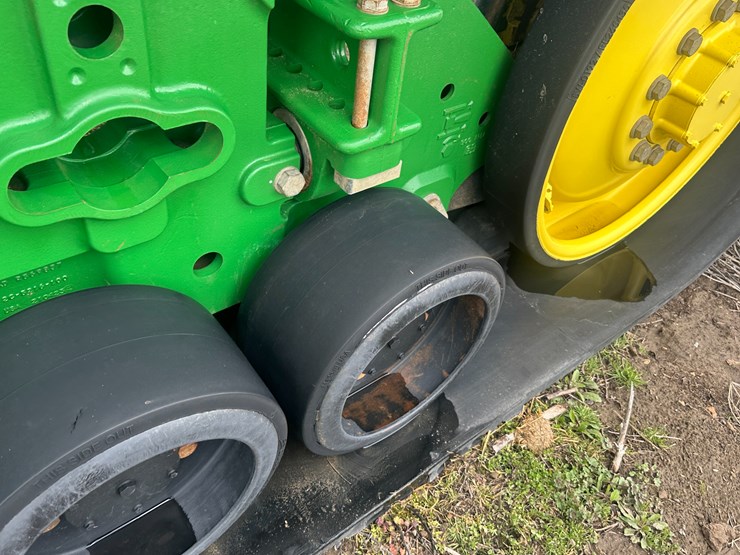 2021-john-deere-8rt-340-image-26