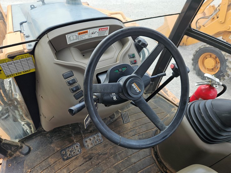 2012-case-580sn-image-22