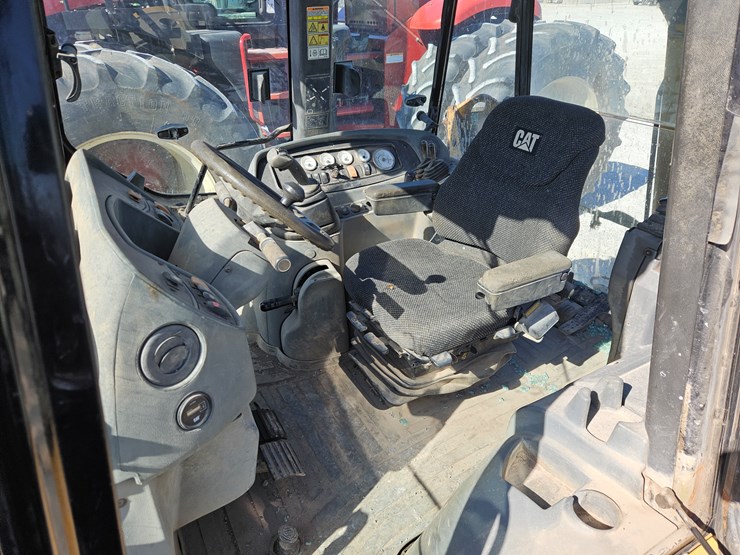 2004-caterpillar-420d-image-10