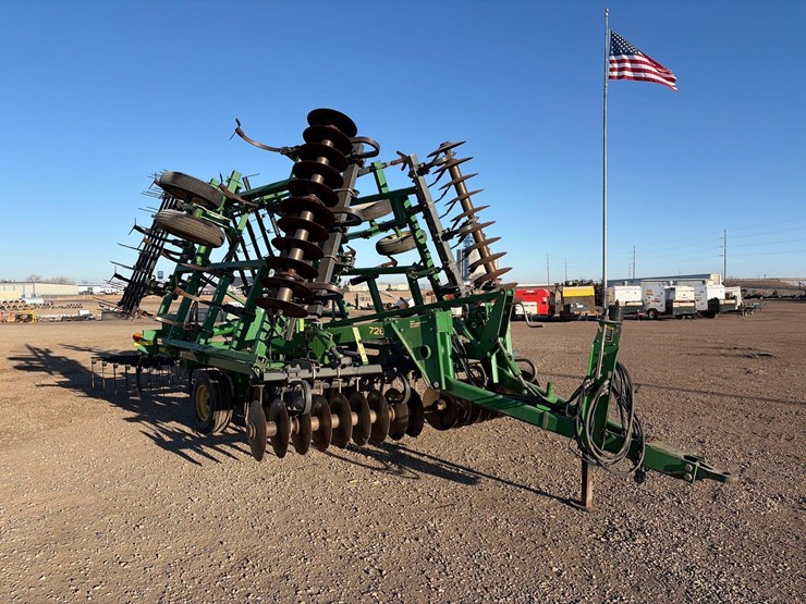 john-deere-726-image-4