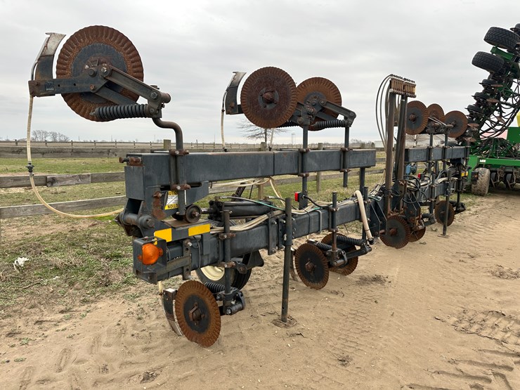 #38848-•-yetter-76"-twin-row-knife-applicator-image-2