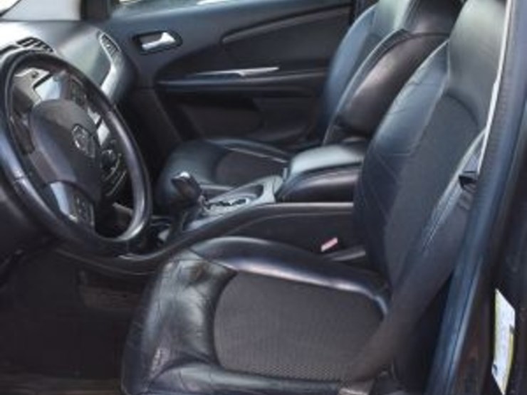 2017-dodge-journey-image-9