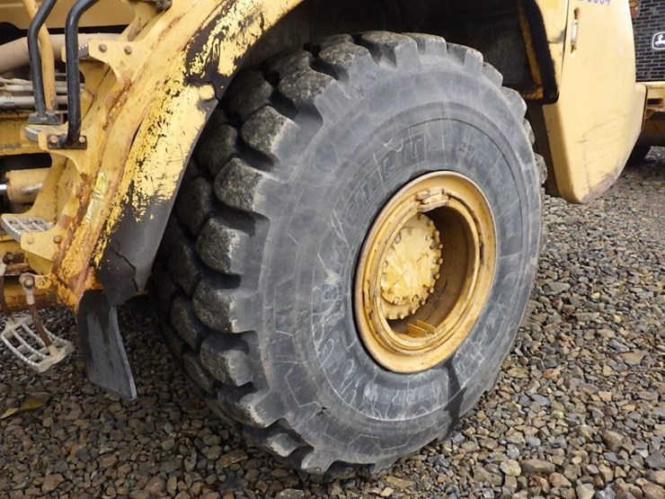 2005-caterpillar-740-image-45