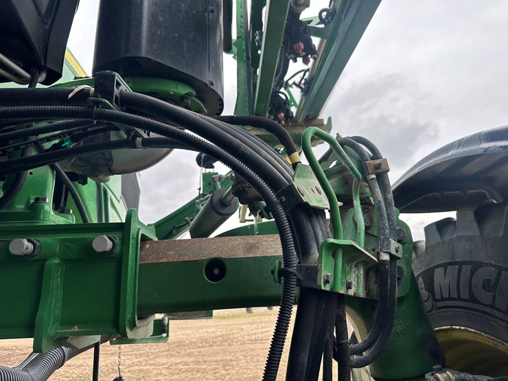 2021-john-deere-r4038-image-27