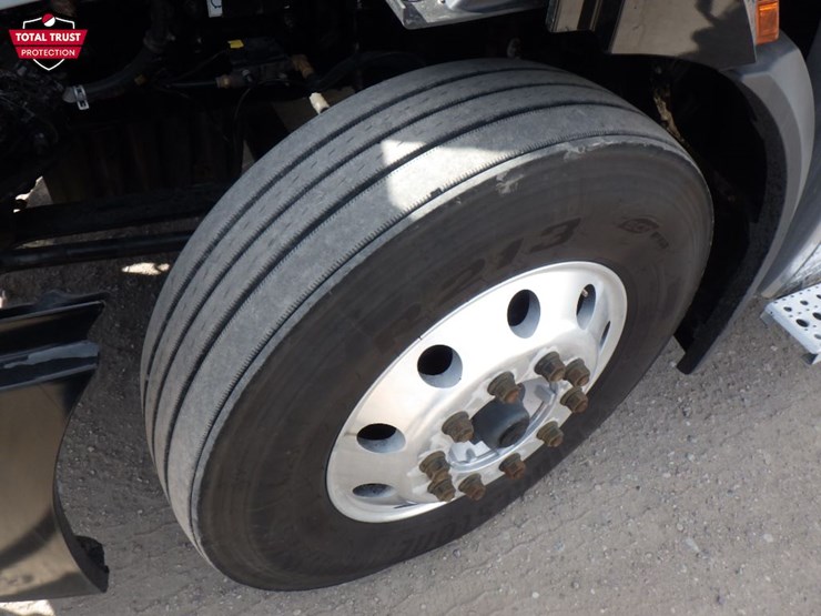 2022-freightliner-cascadia-116-image-20