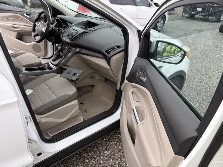 2013-ford-escape-se-image-9