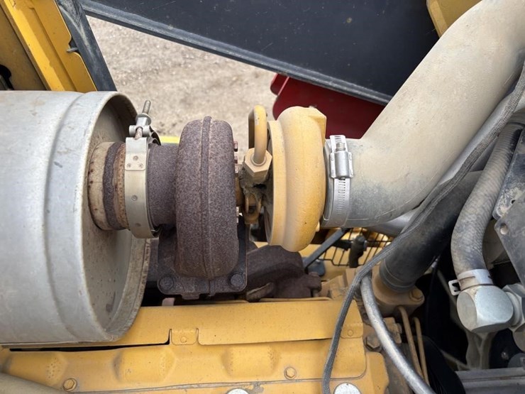 2017-deere-210l-image-29