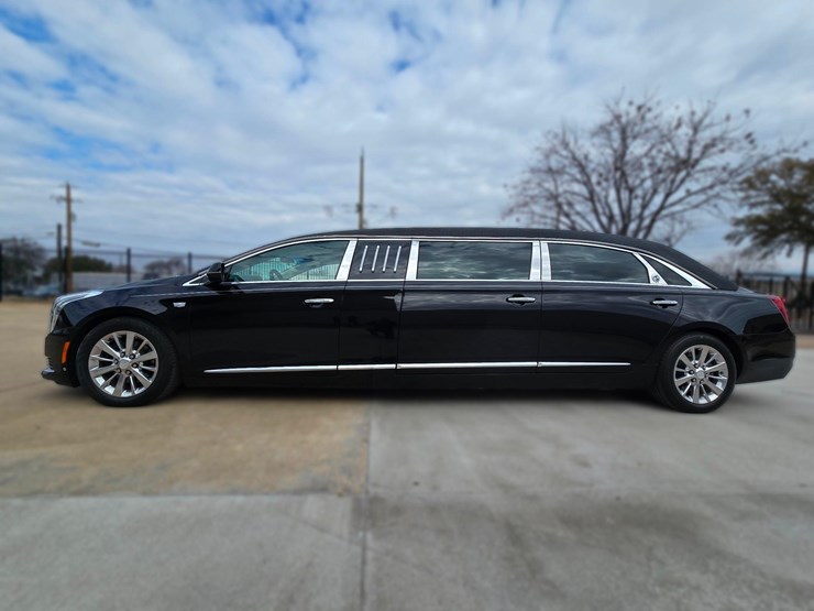 2019-cadillac-xts-stretch-limousine-for-sale,-s-and-s-coachbuilders,-70in,-7866-miles-image-2