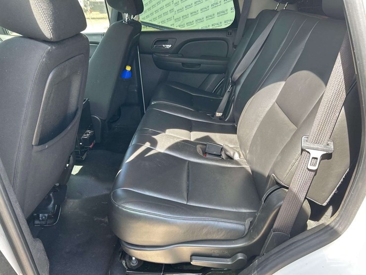 2010-chevrolet-tahoe-image-20