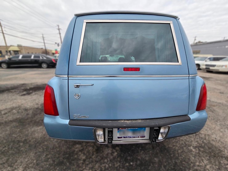 2004-cadillac-eagle-ultimate-hearse,-eagle-coachbuilders,-hearse-collector-special-image-7