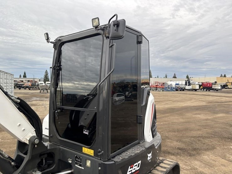 2021-bobcat-e60-image-26