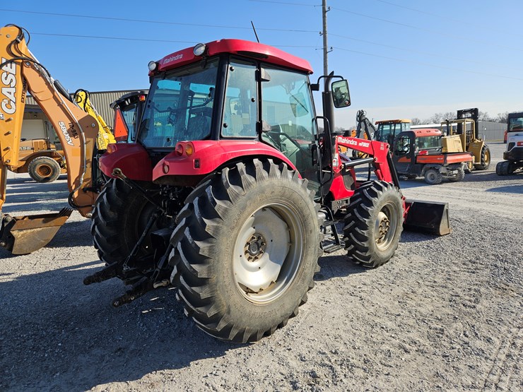 2014-mahindra-mforce-100s-image-9