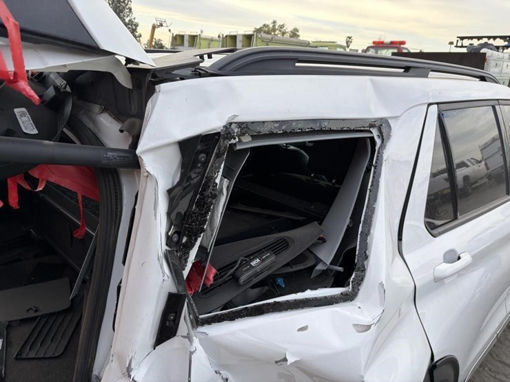 2021-ford-explorer-image-34