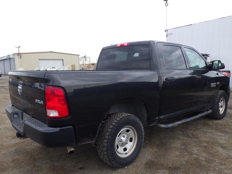 2016-dodge-1500-image-3