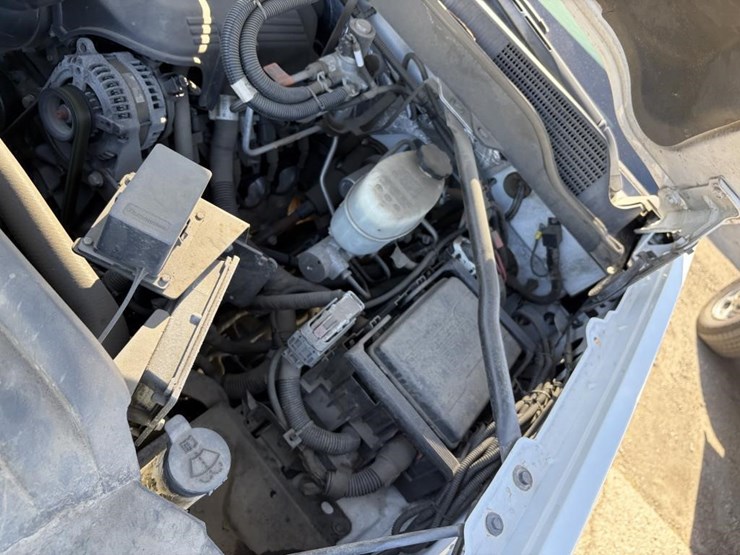 2016-chevrolet-2500-image-18