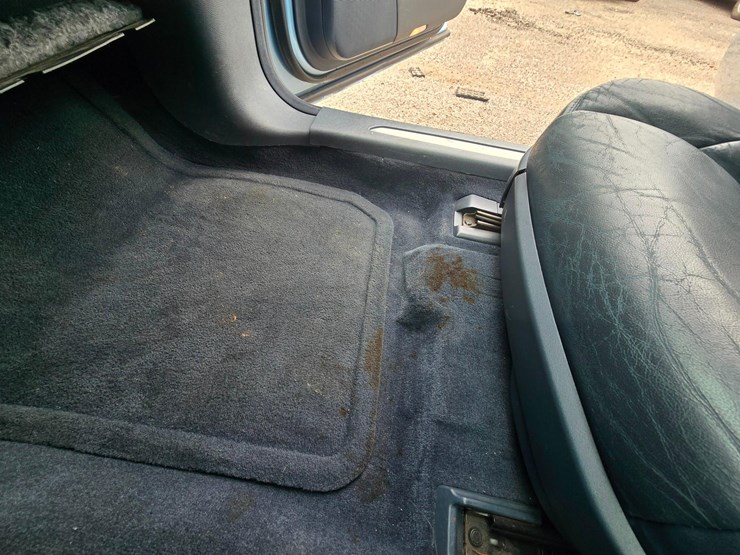 2006-cadillac-gm-superior-coach-6-door-limousine---only-21,567-miles-image-34