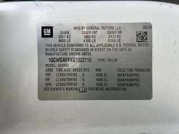 2016-chevrolet-express-2500-image-17