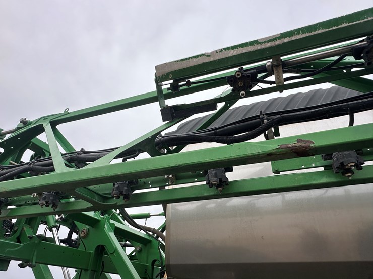 2021-john-deere-r4044-image-72