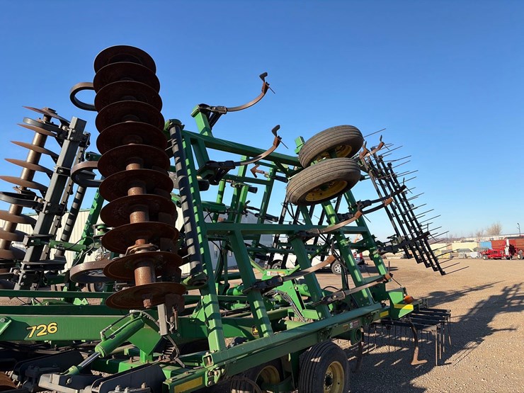 john-deere-726-image-9