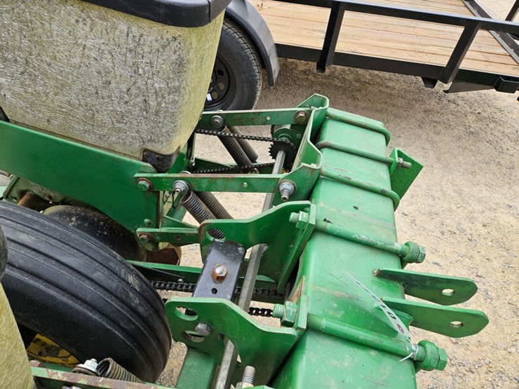 john-deere-7300-image-11
