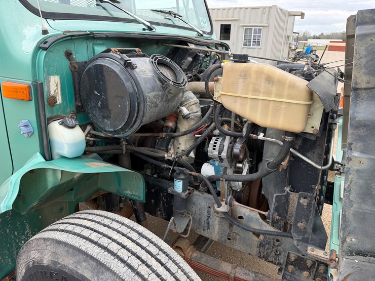 1997-international-4700-image-7