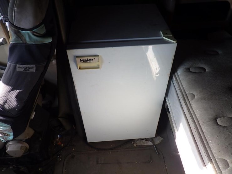 2006-international-9400-image-48