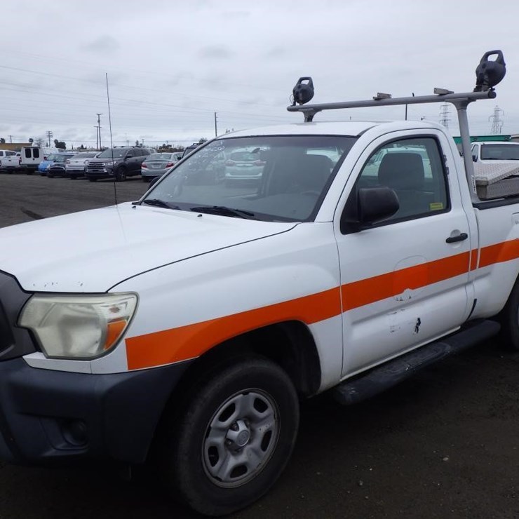 2013 TOYOTA TACOMA