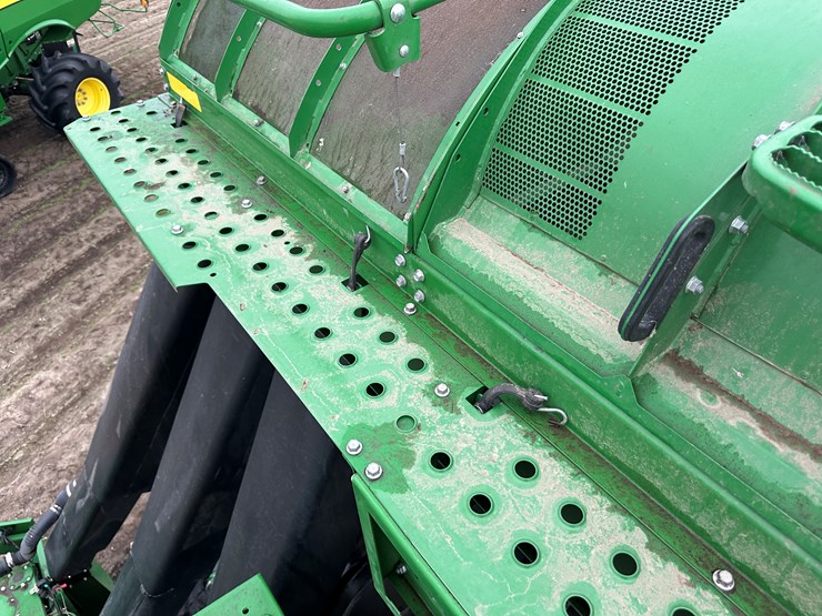 2021-john-deere-cp690-image-117