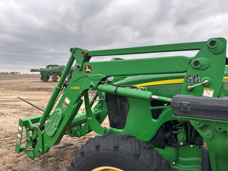 2014-john-deere-5075m-image-23