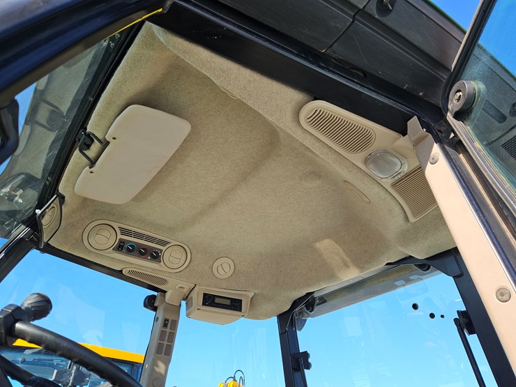 2014-john-deere-5100e-image-9