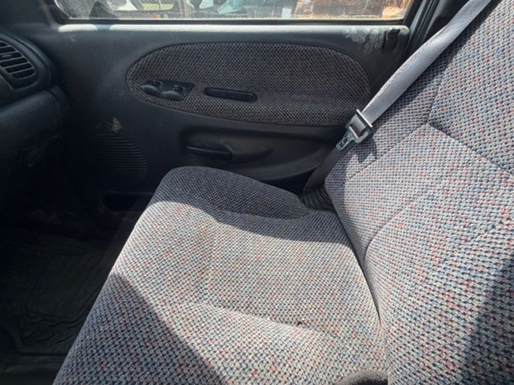 2002-dodge-ram-3500-image-38