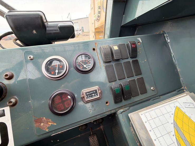 2016-gehl-rs8-42-image-28