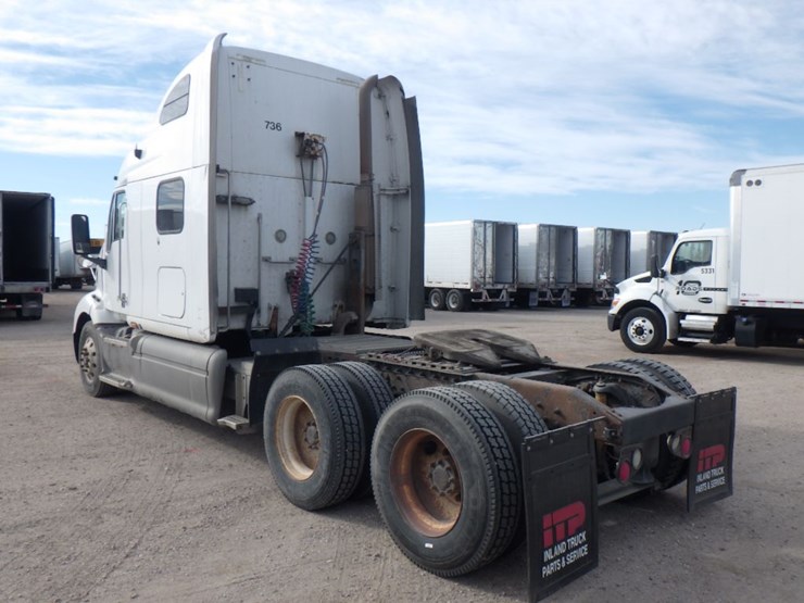 2001-peterbilt-387-image-11