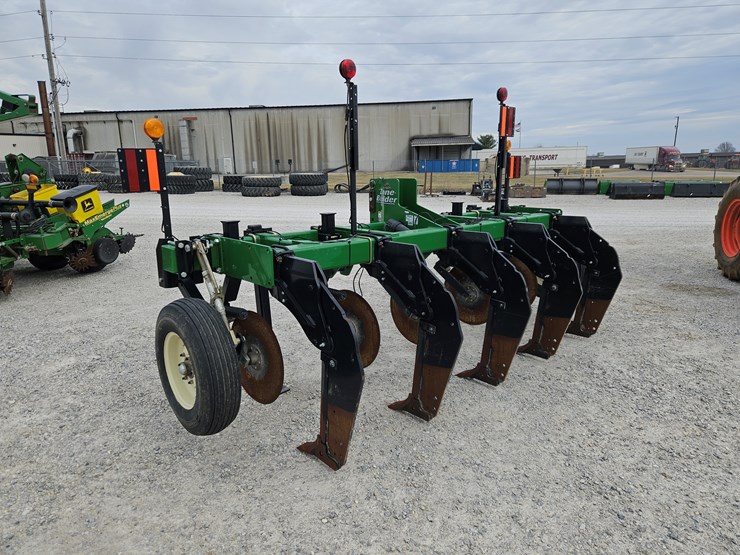 #205635-•-unverferth-112-ripper-image-6