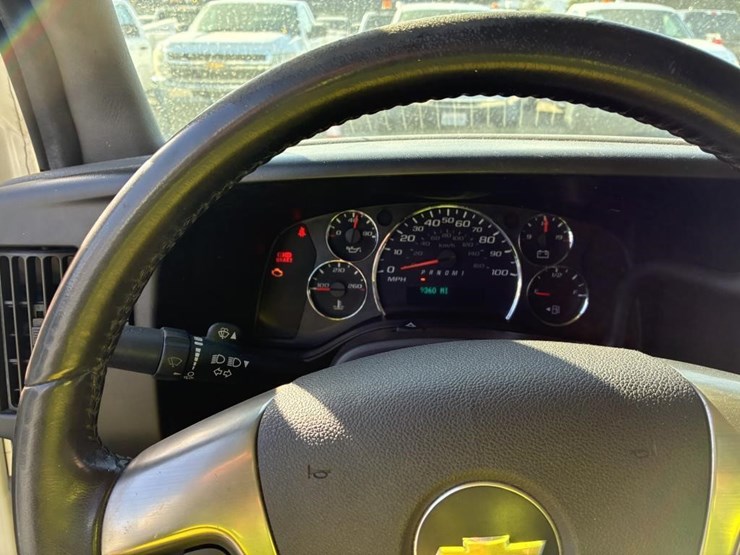 2008-chevrolet-express-3500-image-15