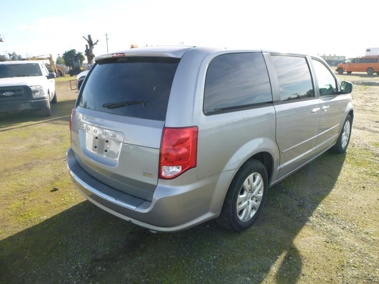 2014-dodge-grand-caravan-image-3
