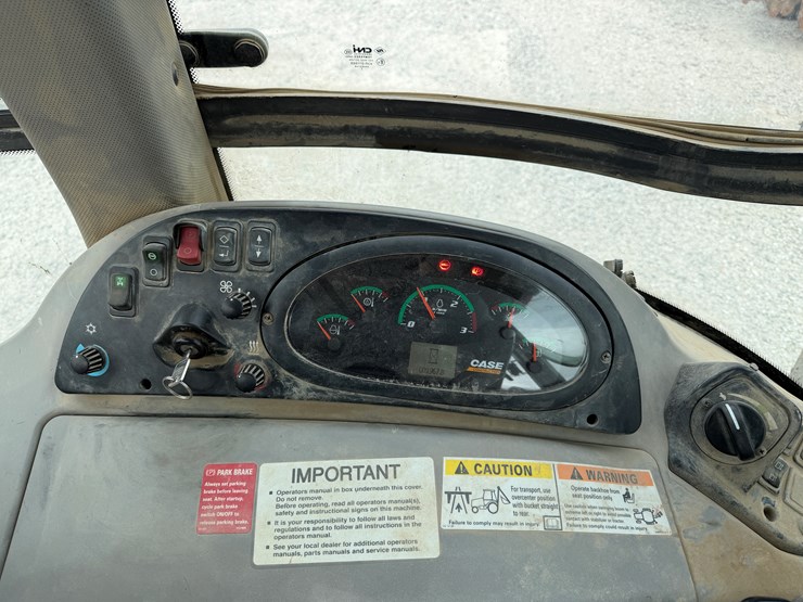 2022-case-580sn-image-11