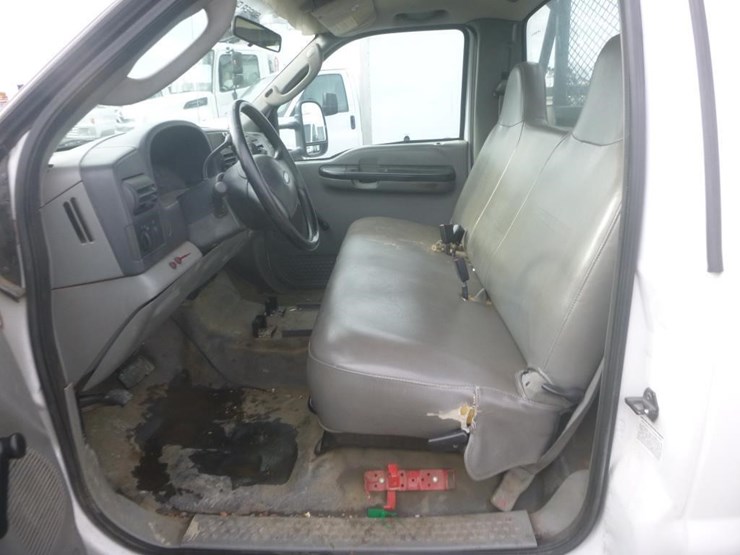 2005-ford-f350-image-9