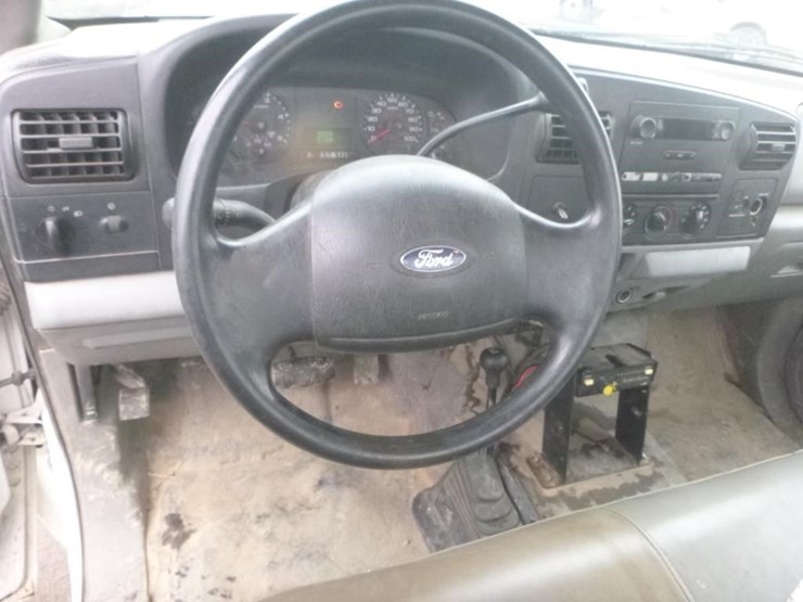 2005-ford-f350-image-12