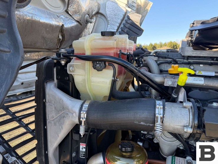 2017-freightliner-cascadia-125-image-43