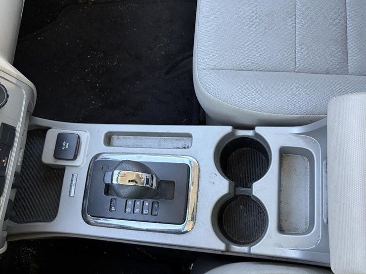 2012-ford-escape-hybrid-image-18