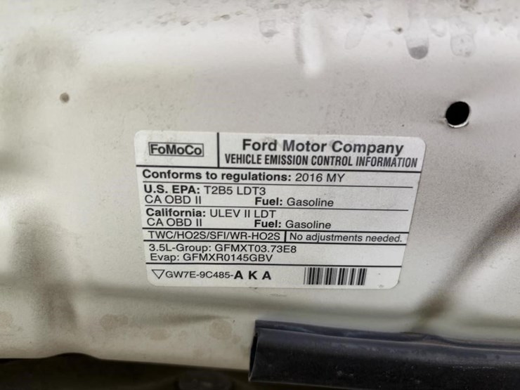 2016-ford-explorer-image-10