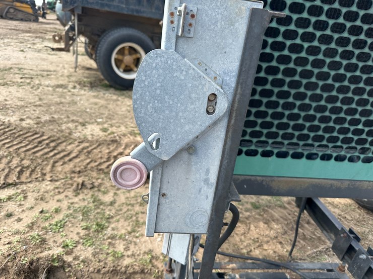 john-deere-4045t-image-9